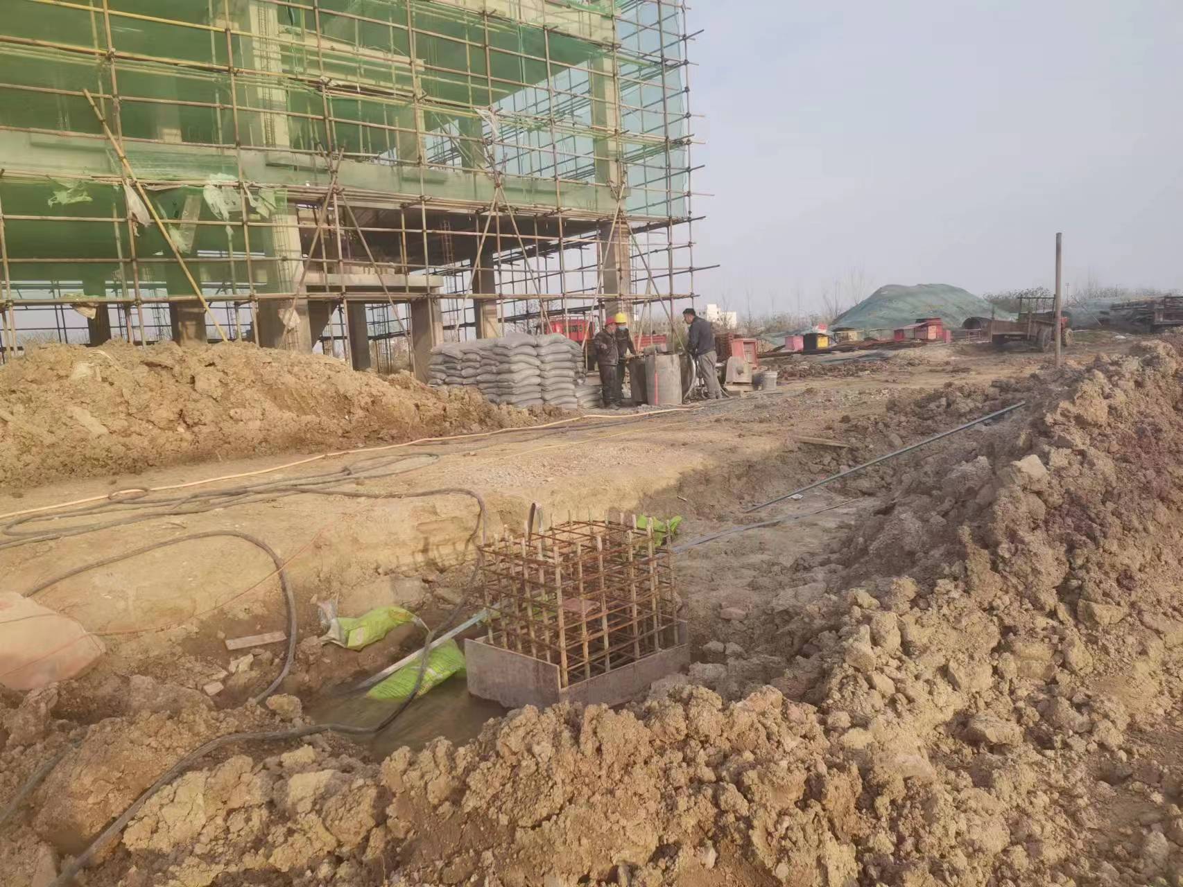 宁明当桥梁出现裂缝的时候应该及时加固修补